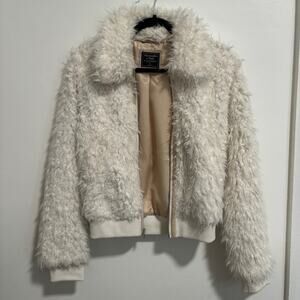 Abercrombie & Fitch White Faux Fur Bomber Jacket Size Small